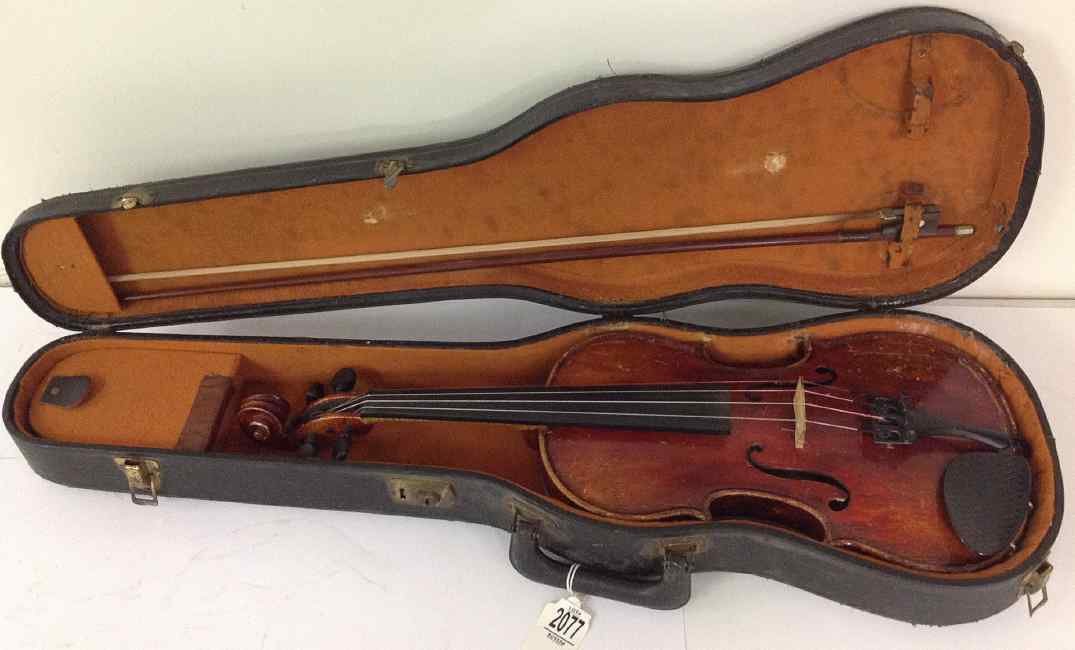 JOHN JUZEK OLD VIOLIN & BOW IN ESTATE FOUND CONDITION. (1 of 5)