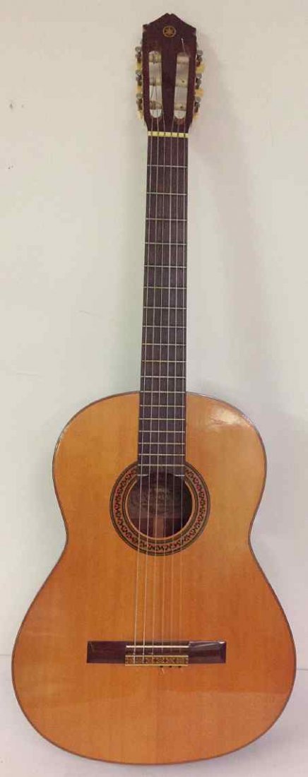YAMAHA G-85A CLASSICAL ACOUSTIC GUITAR.  PAPER LABEL (1 of 5)