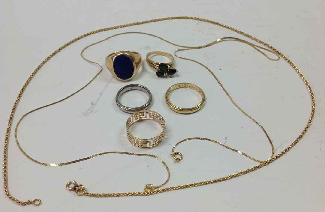 14K & 18K GOLD LOT, 21.2 PENNY WEIGHTS, INCL CARTIER (1 of 3)