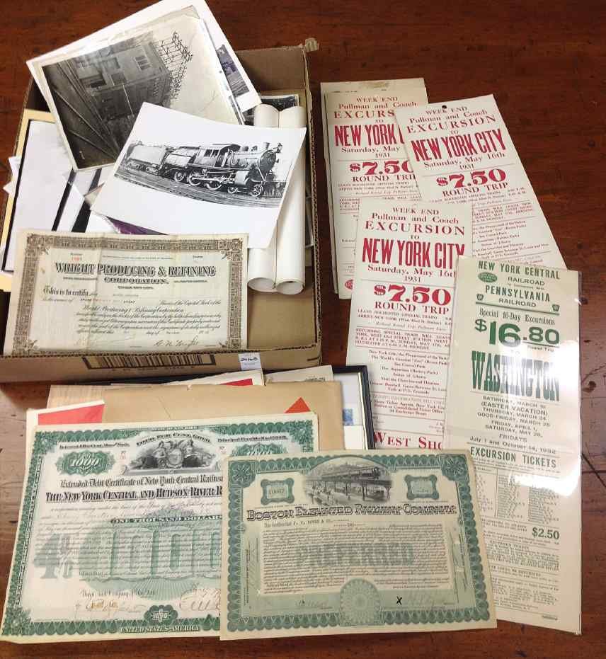 BOXLOT OF RAILROAD EPHEMERA INCLUDING PHOTOS, (1 of 1)