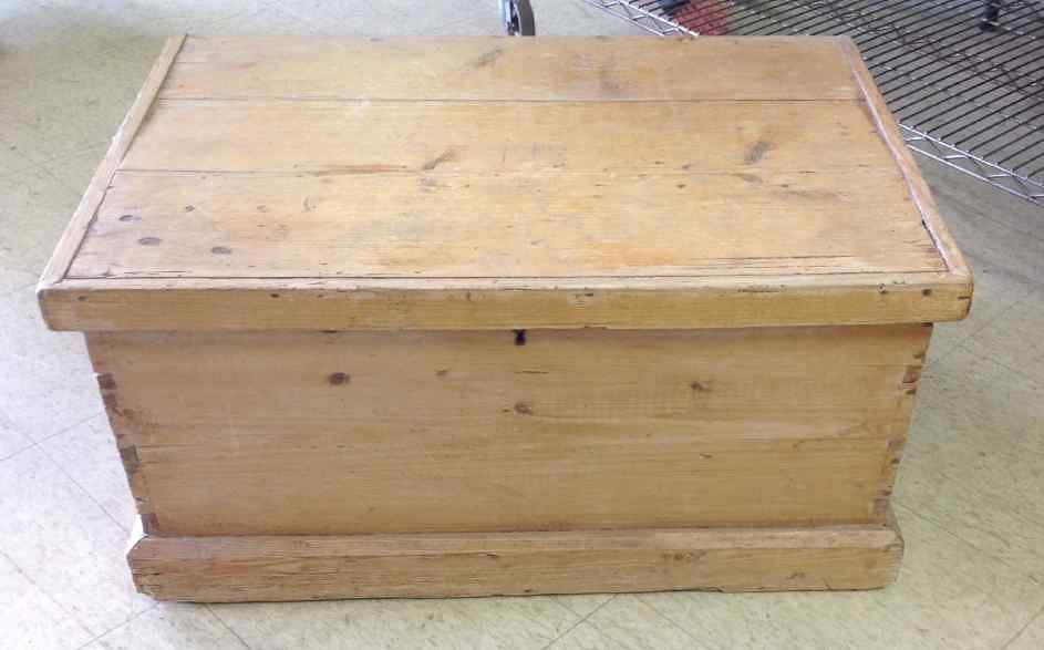 OLD SCRUBBED PINE DOVETAILED STORAGE CHEST, HAS TILL (1 of 3)
