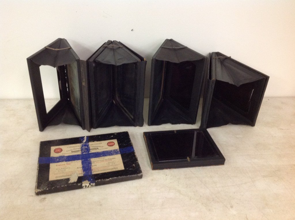 LOT OF 5 AUTOCHROMES PLUS 1 EMPTY CASE, SNOW SCENE (1 of 3)