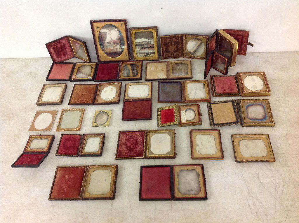 26 DAGUERREOTYPES CONSISTING OF 1 HALF PLATE, 1 QUARTER (1 of 4)