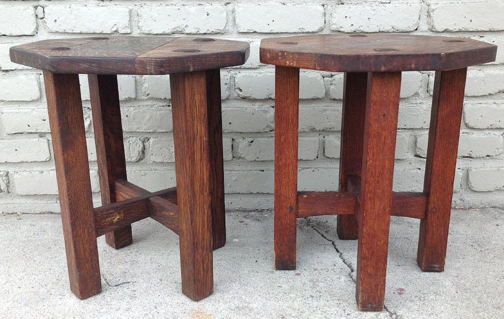 PAIR OF L & JG STICKLEY MISSION OAK HEXGONAL TOP: PAIR OF L & JG STICKLEY MISSION OAK HEXGONAL TOP STANDS, BOTH WITH LABELS, MEASURE 17" HIGH, TOP IS 15" X 15", ORIGINAL FINISH, AS PICTURED