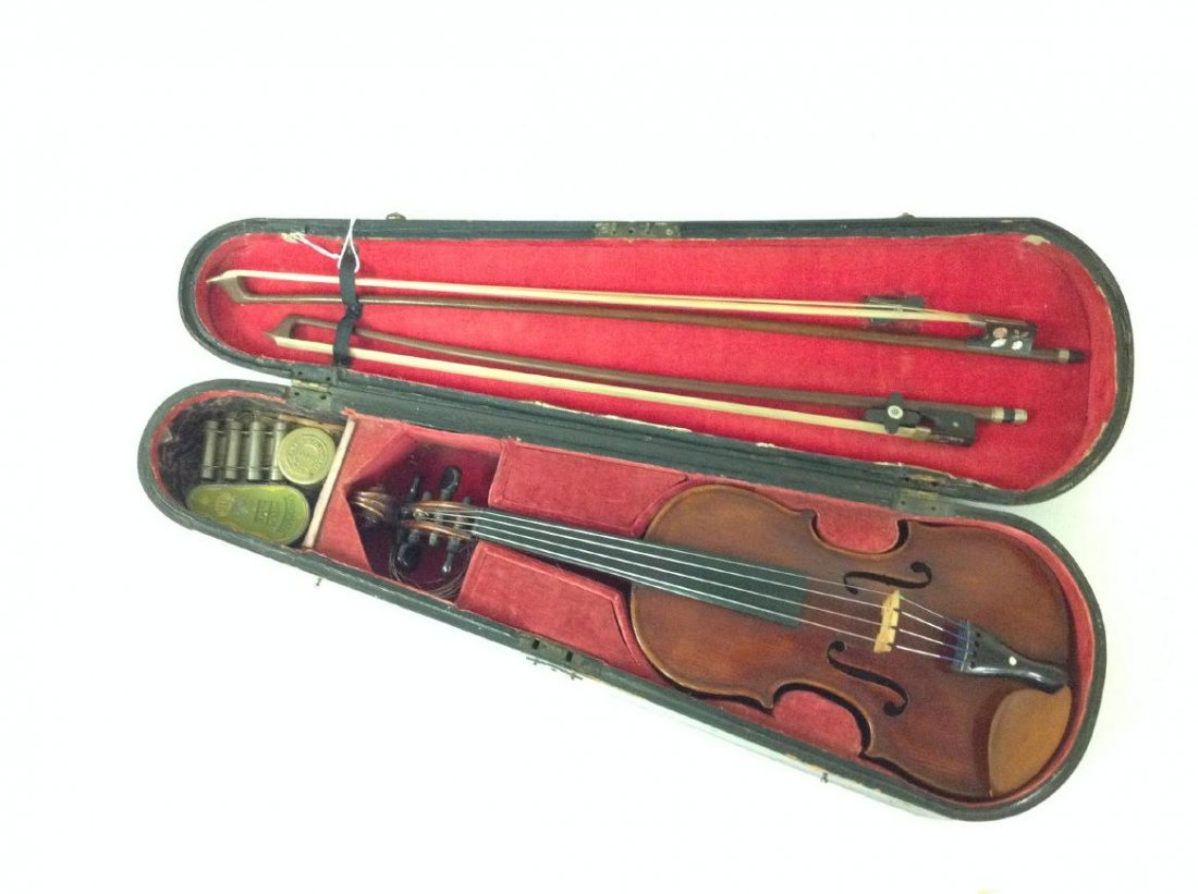19TH CENTURY CHILD'S VIOLIN (1/10TH SIZE) IN ORIGINAL (1 of 6)