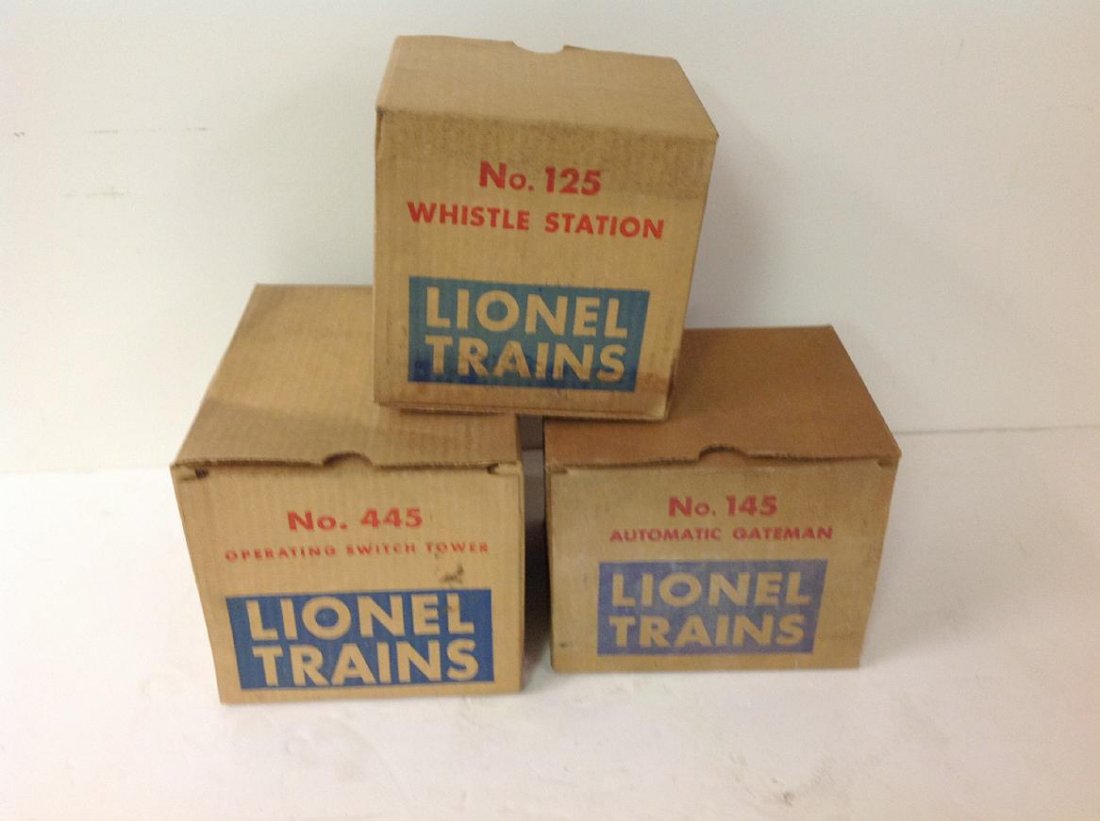 (3) LIONEL TRAIN ACCESSORIES IN BOXES, VERY NICE WITH (1 of 2)
