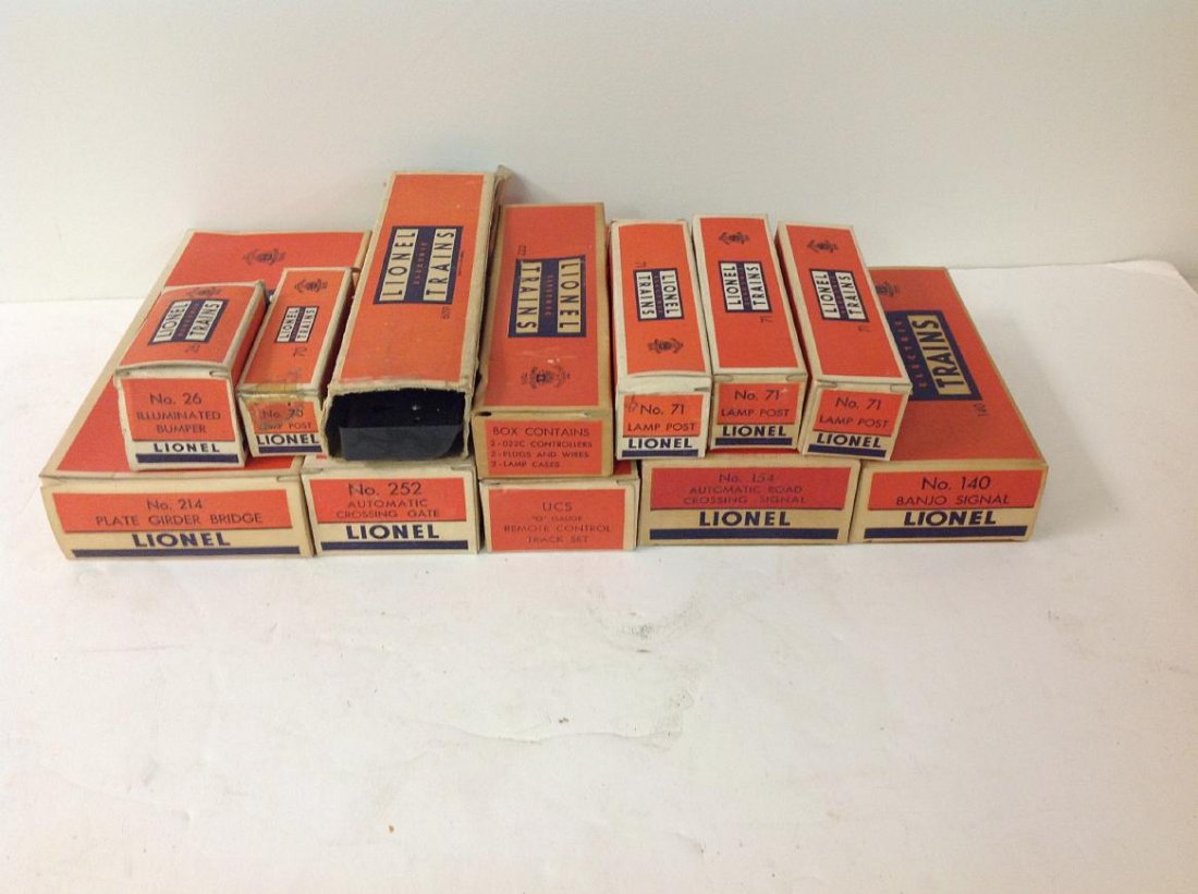 (12) 50'S LIONEL ACCESSORIES IN ORIGINAL BOXES, SOME (1 of 3)