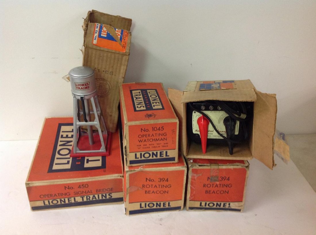 (6) LIONEL TRAIN ACCESSORIES IN ORIGINAL BOXES, NICE TO (1 of 1)
