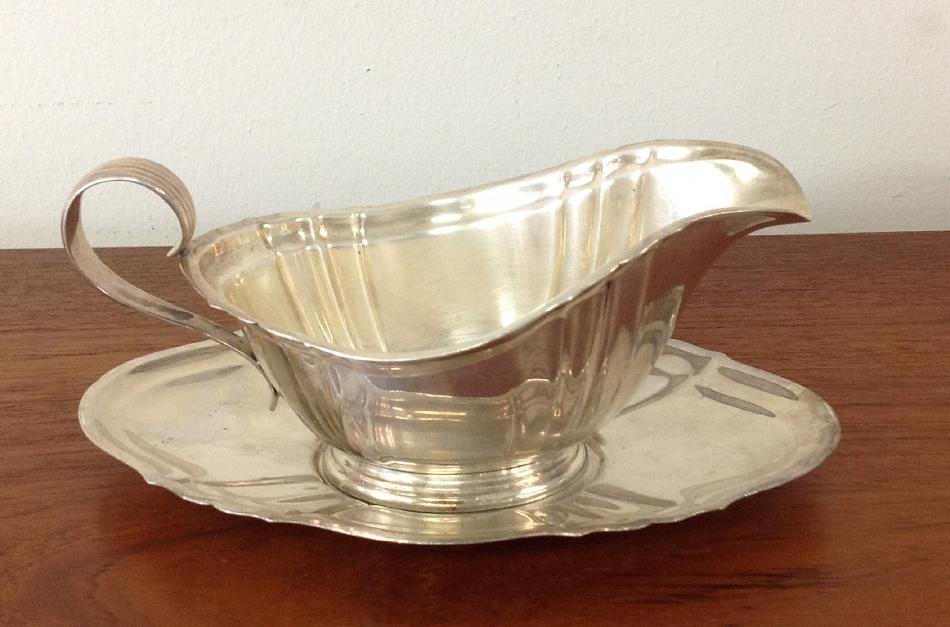 GORHAM STERLING SILVER GRAVY BOAT AND UNDER TRAY, (1 of 3)