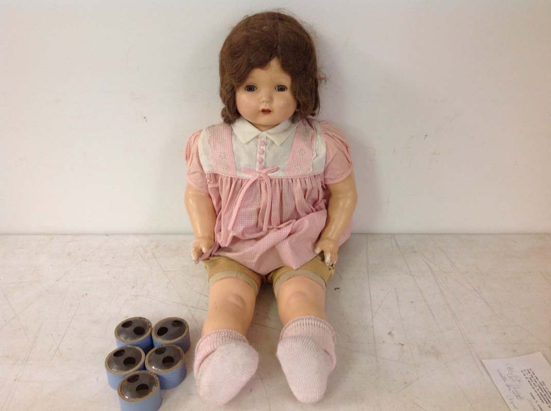CIRCA 1928 EFFANBEE "MAE STARR" PHONO DOLL WITH 6 (1 of 6)