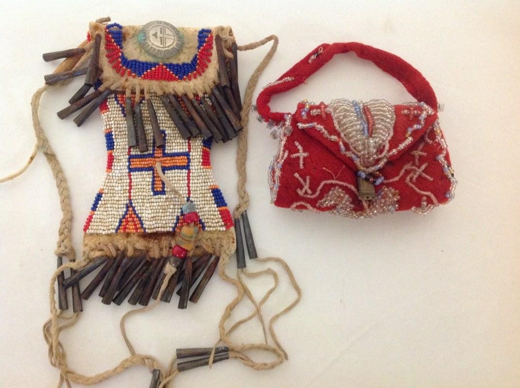 2 NATIVE AMERICAN BEADED PURSES (1 of 2)
