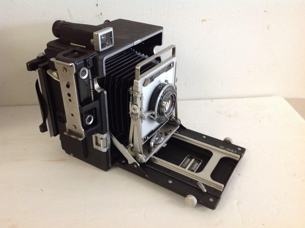 GRAFLEX PACEMAKER CAMERA IN LEATHER CASE, WITH (1 of 8)