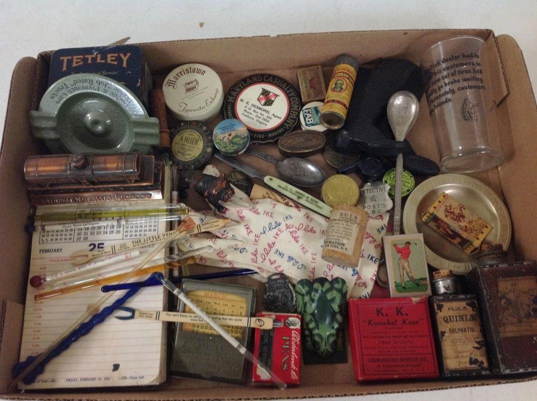 BOXLOT OF ADVERTISING INCLUDING SPOONS, GLOVES,: BOXLOT OF ADVERTISING INCLUDING SPOONS, GLOVES, BOTTLES, TINS, STIRRERS, LETTER OPENER, ETC, AS PICTURED