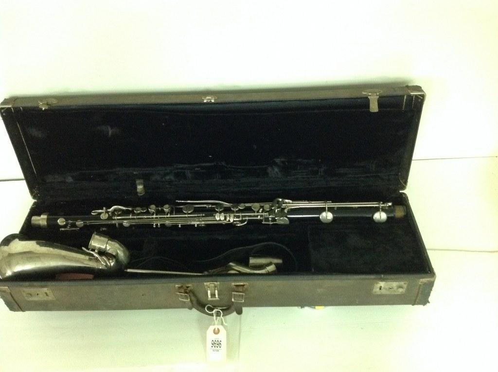ALTO CLARINET IN CASE, FROM LOCAL ESTATE (1 of 6)