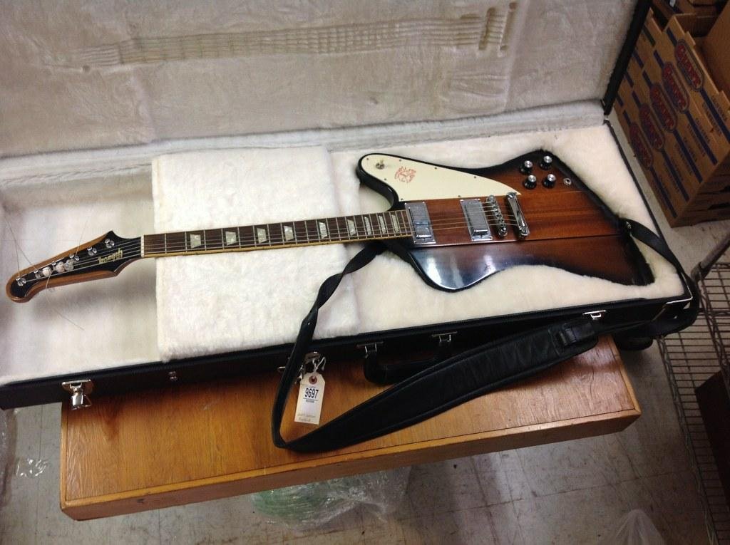 2009 GIBSON FIREBIRD ELECTRIC GUITAR WITH CASE, NICE: 2009 GIBSON FIREBIRD ELECTRIC GUITAR WITH CASE, NICE OVERALL CONDITION, MEASURES 44" TOP TO BOTTOM, AS PICTURED