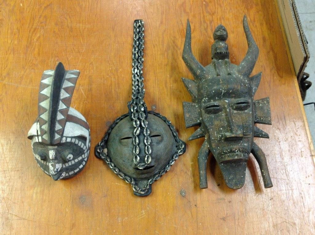 (3)FRICAN CARVED MASKS, ONE WITH DESCRIPTION AS (1 of 3)