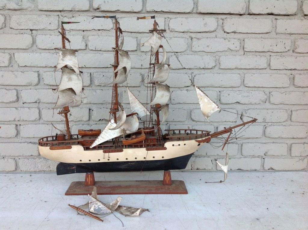 EARLY 32" SAILBOAT MODEL WITH TIN SAILS & 4 LIFE BOATS (1 of 6)