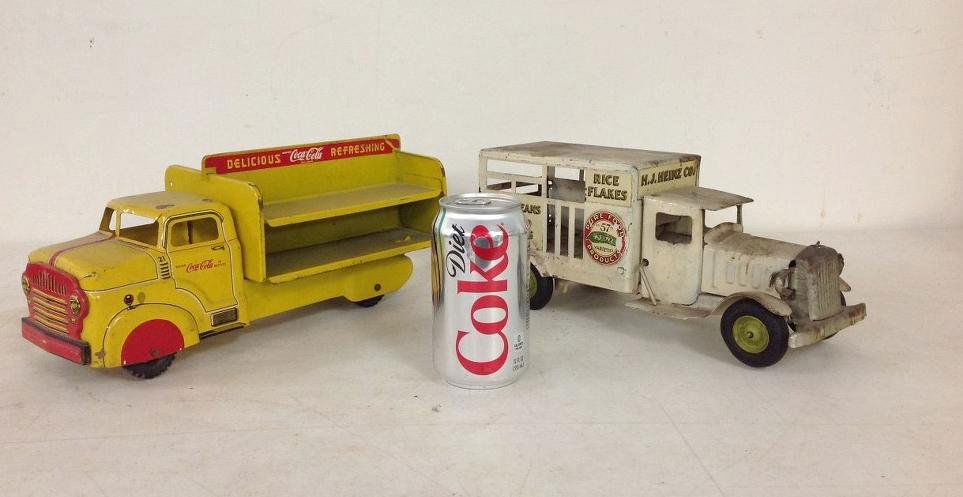 2 OLDER PRESSED STEEL TOY TRUCKS INCLUDING METALCRAFT (1 of 5)
