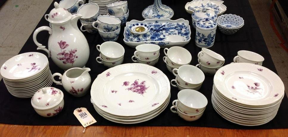 47 PCS ESTATE LOT OF NYMPHENBERG TEA SET W/PURPLE (1 of 4)