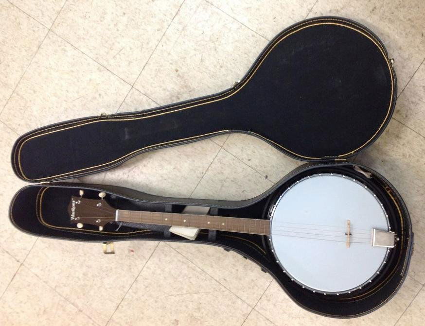 HARMONY 4 STRING BANJO WITH CASE, MEASURES 34" TOP TO (1 of 5)