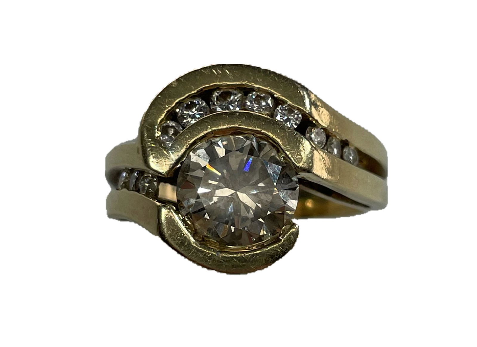 A 14kt Ring 2.15 Carat Central Round Brilliant Diamond (1 of 8)