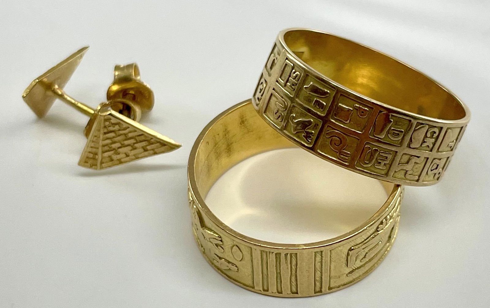 Two 14kt Gold Egyptian Hieroglyph Ring Bands, Pyramid earrings (1 of 3)