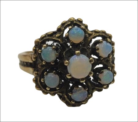 Vintage 14k Gold Ring with 7 White Opal Stones (1 of 9)