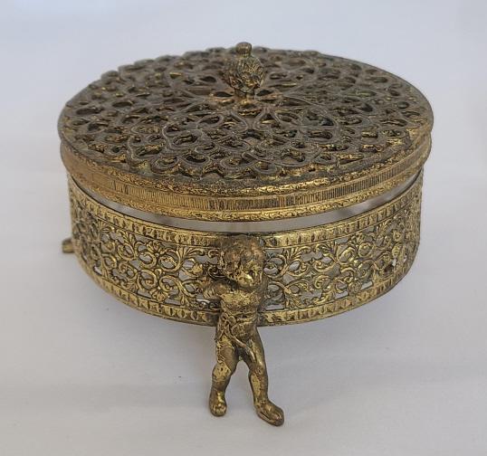 Antique Footed Powder Box with Brass Gold Ormolu: Feet are in the shape of cherubs.