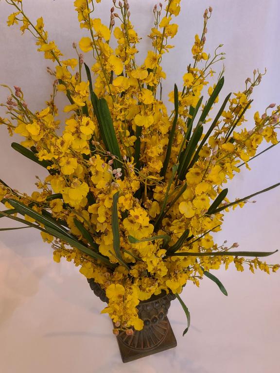 Floral Arrangement in a Resin Urn (1 of 7)