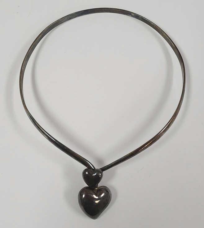 Sterling Silver Heart Choker Necklace: Craft made in Mexico. Weight 62 grams.