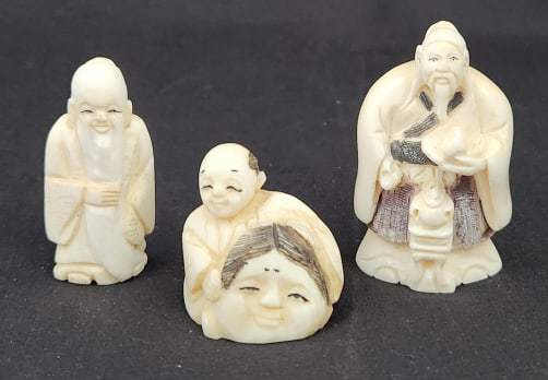 Hand Carved Japanese Figurines Possibly Netsuke: 3 hand carved Japanese figurines, possibly Netsuke, carved from bone and/or boxwood. Please see the photos provided for size and make details.