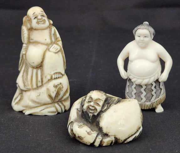 Hand Carved Japanese Figurines Possibly Netsuke: 3 hand carved Japanese figurines, possibly Netsuke, carved from bone and/or boxwood. Please see the photos provided for size and make details.