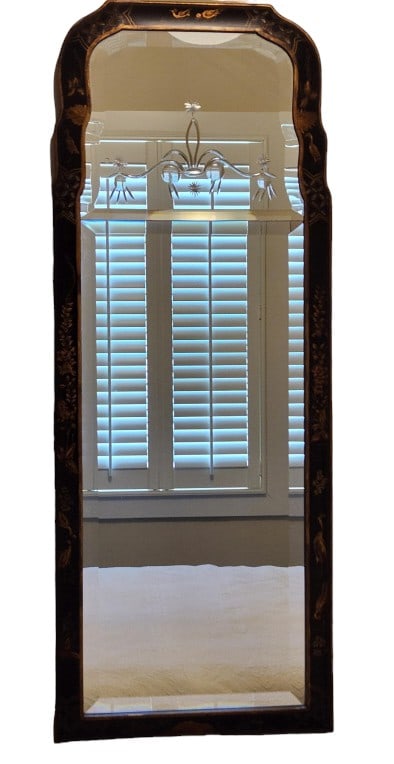 Williamsburg Queen Anne Looking Glass Wall Mirror (1 of 11)