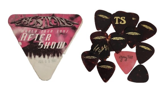 Boston 1997 World Tour Crew Pass & Guitar Picks (1 of 6)