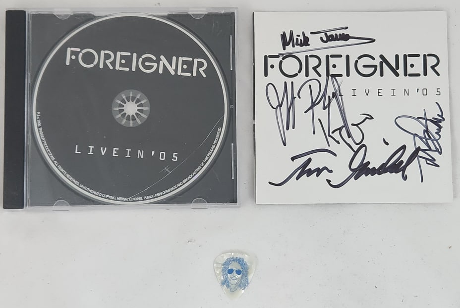 Foreigner Band Signed Live in 05 CD Insert w/ Pick (1 of 6)