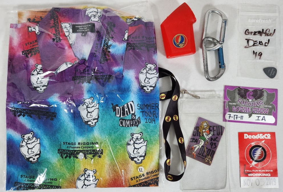 Grateful Dead Crew Shirt, Passes, Picks Flashlight (1 of 10)