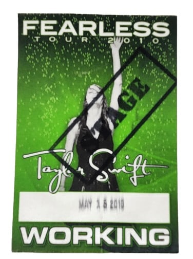 Taylor Swift 2010 Fearless Tour Concert Crew Pass (1 of 5)