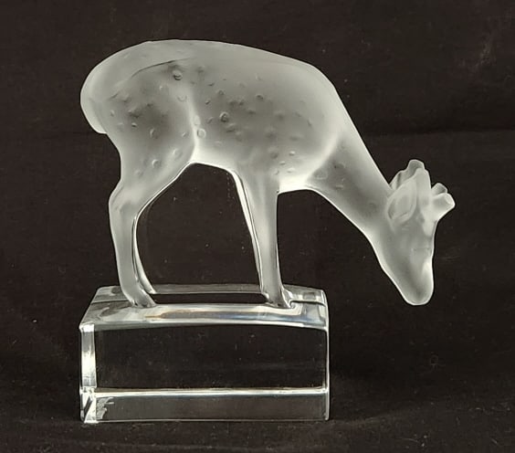 Lalique France "Daim" Crystal Deer Figurine (1 of 5)