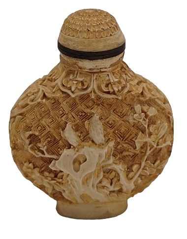 Vintage Chinese Carved Snuff Bottle
