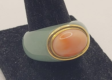 14k Yellow Gold Jade & Coral Ring