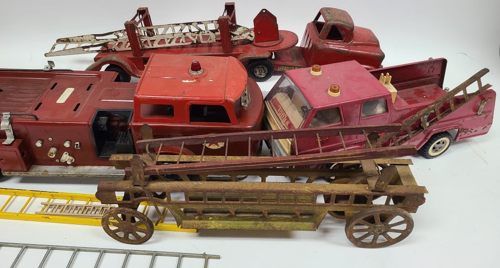Vintage Fire Truck Lot incl Buddy L & Tonka: Please use photos for condition evaluation.