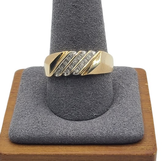10K Yellow Gold & Diamond Ring: Size 11, weight is 3.09 grams. Additional information in the final photo.