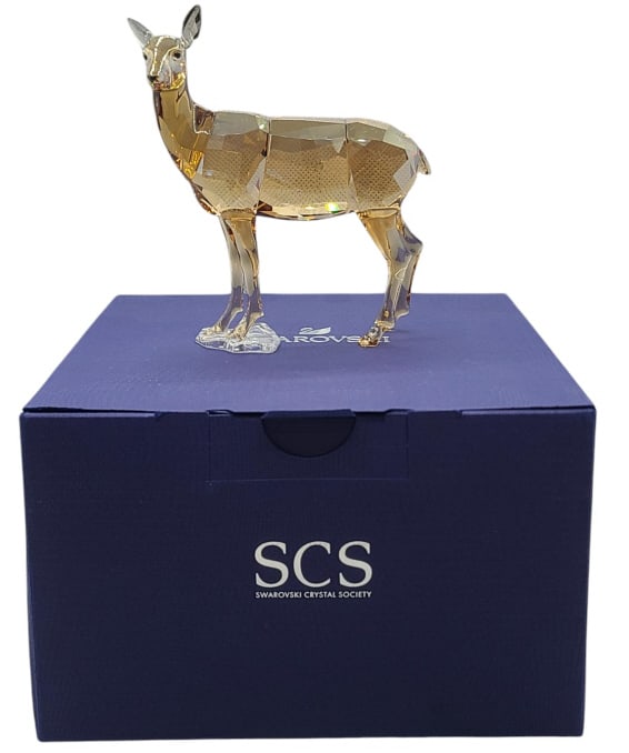Swarovski 2020 SCS Doe Signed Crystal Figure (1 of 5)