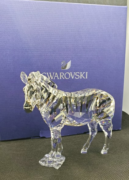 Swarovski SCS 2021 Crystal Zebra Amai Figure: Swarovski SCS 2021 Crystal Zebra Amai Figure #5550663, in original box. In excellent condition.
