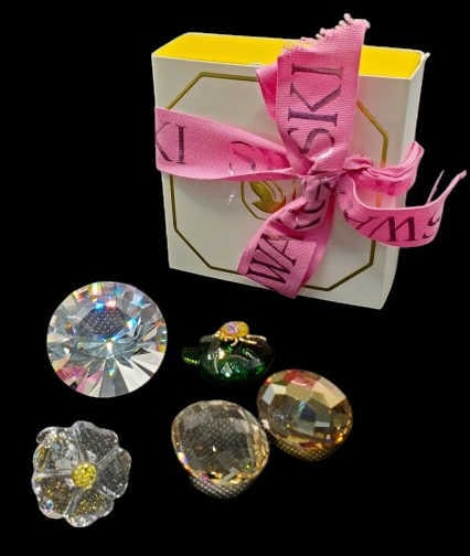 Swarovski Collectors Lot: One egg comes with the original box. In excellent condition.