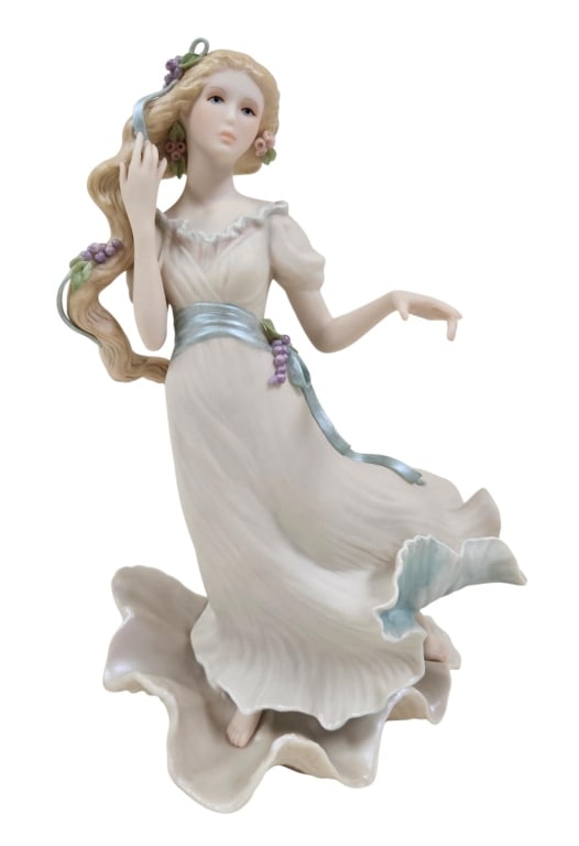 1983 Cybis Aphrodite Porcelain Figurine #273: Cybis porcelain bisque Aphrodite 8.75" tall figurine. Signed Cybis and numbered 273 on bottom Date stamped 1983. No chips, cracks or repairs seen. Please see photos to evaluate.