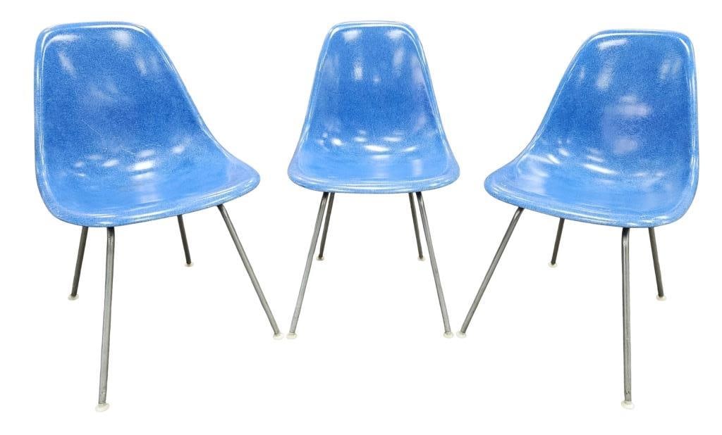 Eames Herman Miller Blue Fiberglass Shell Chairs: IMPORTANT NOTE: Please be advised that we offer reasonably priced in-house shipping, but you must select Arrange My Own Shipping as part of your post-auction invoice options. Three vintage mid-century