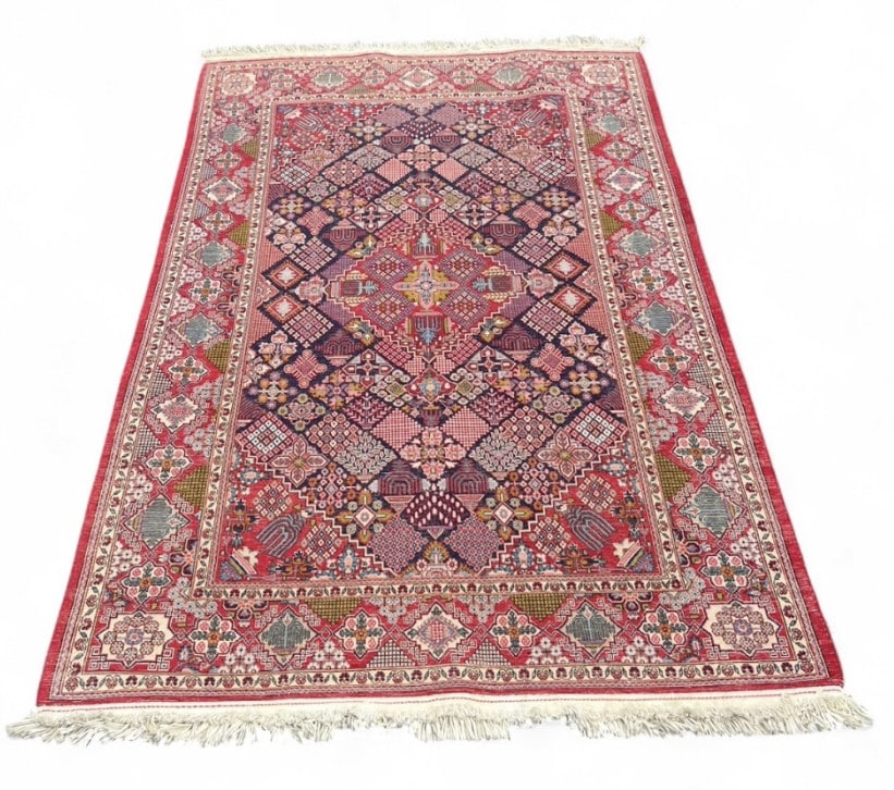 Persian Wool Pile On Cotton Kashan Rug: IMPORTANT NOTE: Please be advised that we offer reasonably priced in-house shipping, but you must select Arrange My Own Shipping as part of your post-auction invoice options. Persian wool pile on cott
