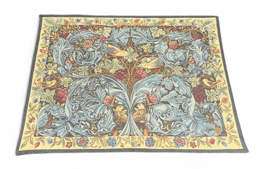 French Tapestry William Morris Reproduction: IMPORTANT NOTE: Please be advised that we offer reasonably priced in-house shipping, but you must select Arrange My Own Shipping as part of your post-auction invoice options. 19th-century French tapes