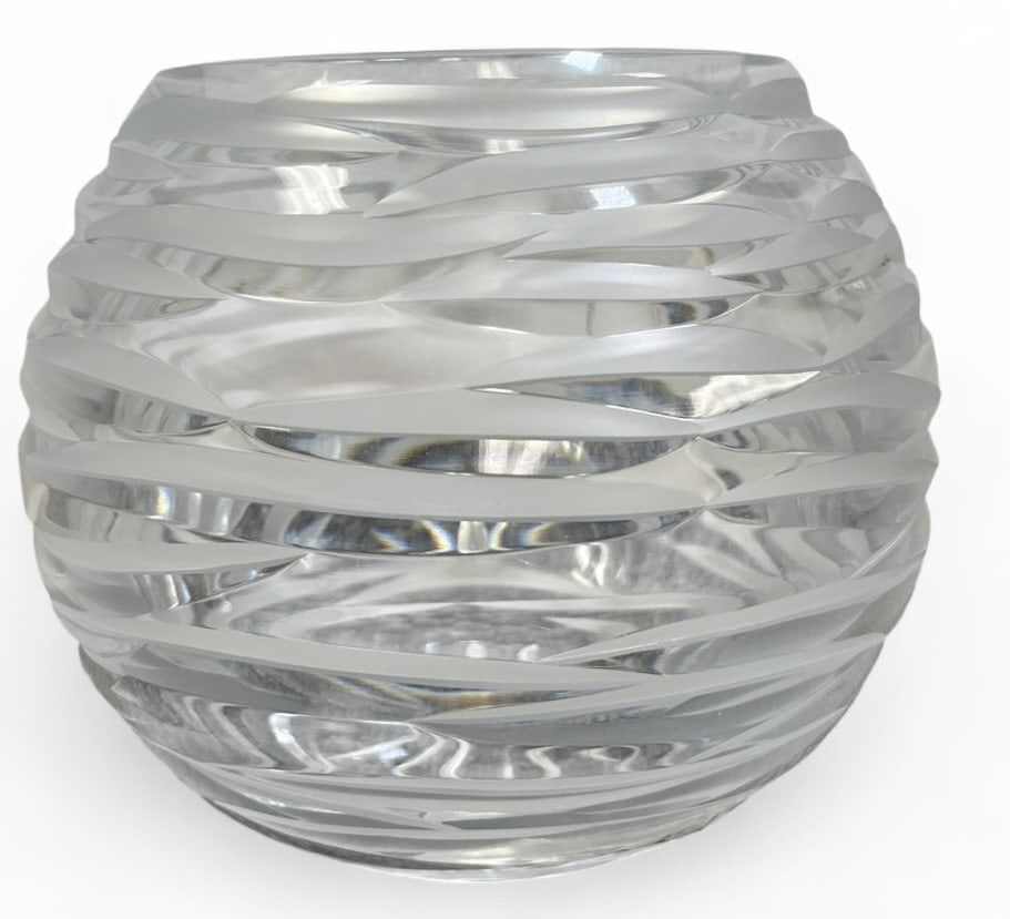 Bombay Company Crystal Wave Rose Bowl: IMPORTANT NOTE: Please be advised that we offer reasonably priced in-house shipping, but you must select Arrange My Own Shipping as part of your post-auction invoice options. Bombay Company crystal wa